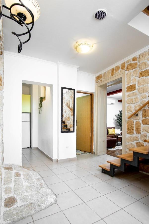 דירות אוסילק Zollus House Tvrda מראה חיצוני תמונה